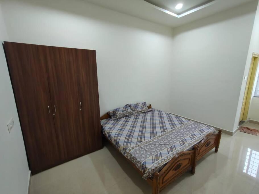 Вілла Leo'S Den 9 Guests Ac 3Bhk 9 Mins To Rgia Шемшабад Екстер'єр фото
